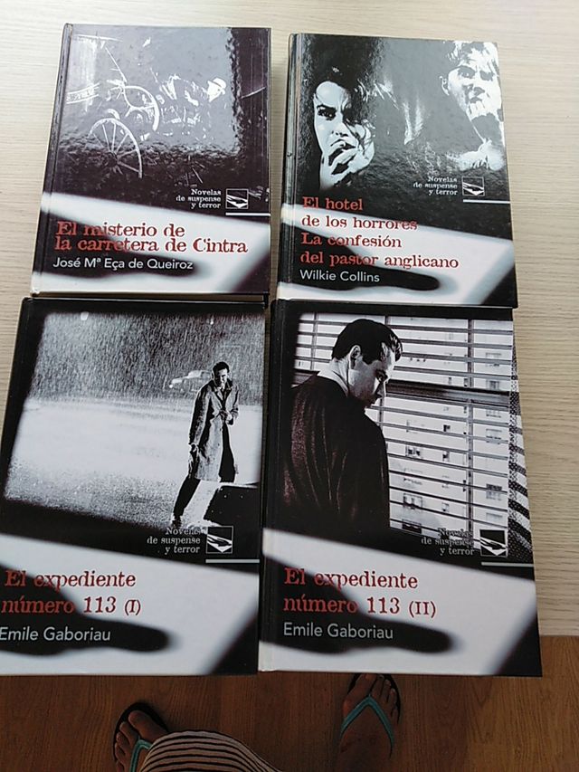 Colección de seis libros de terror.