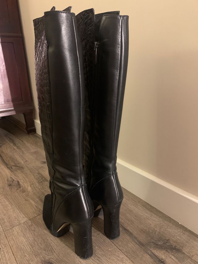 Bota de caña alta tacón plataforma negra