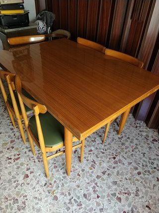 Mesa comedor vintage de segunda mano en WALLAPOP