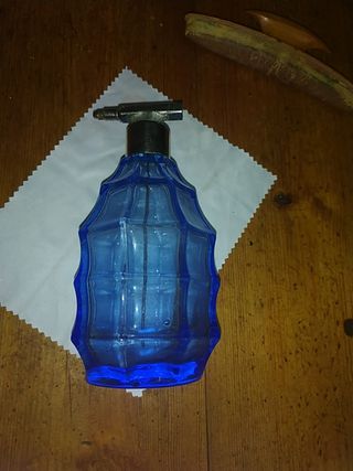 Antigua botella pulverizador perfume de segunda mano por 22 EUR en Lleida  en WALLAPOP