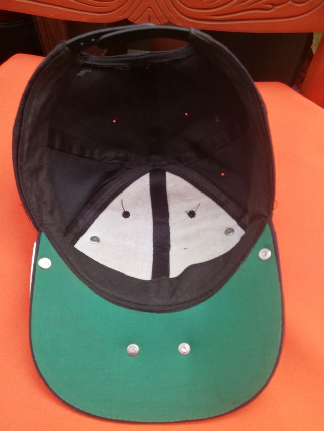 gorra BCM dance Planet vintage