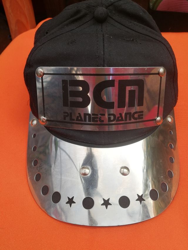 gorra BCM dance Planet vintage