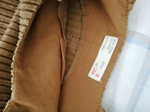 Pichi in velluto a coste. Zara