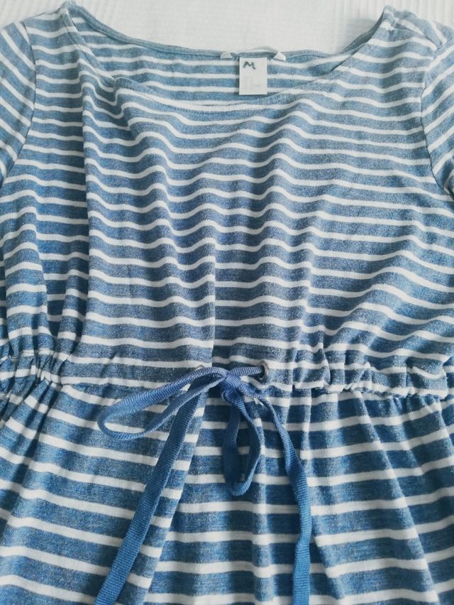 Vestido de mujer premamá. Marca H&M.