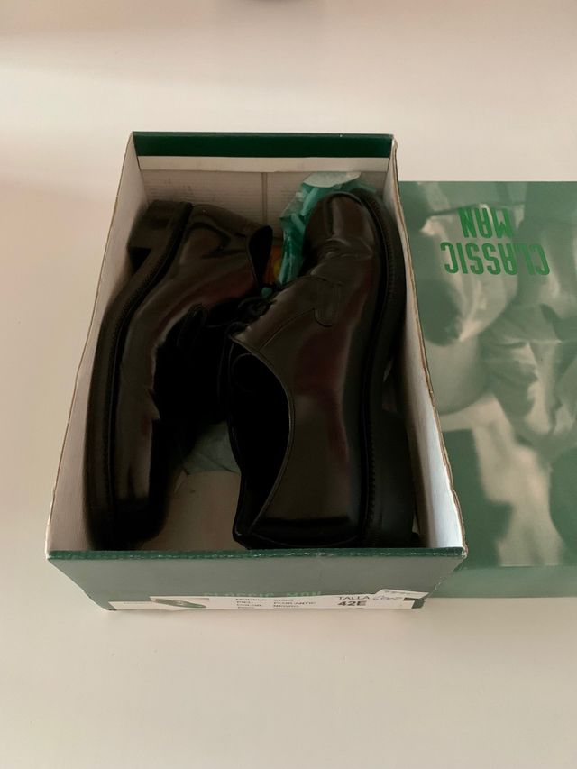 Zapatos negros de vestir 42