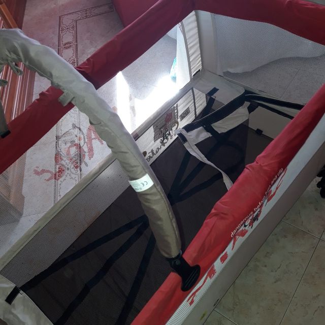 Cuna de viaje.