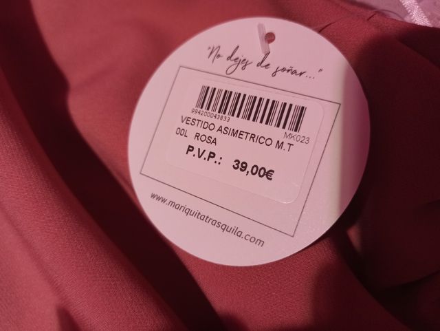 Vestido en color rosa de Mariquita Trasquilá