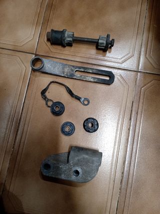 tacos,soporte y tornillos alternador kadett gsi