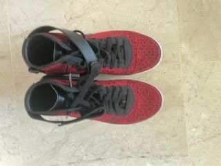 Nike air force flyknit 41 de segunda mano por 55 EUR en Sevilla en WALLAPOP