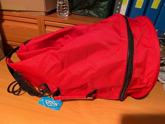 Mochila para colgar o llevarla en la mano