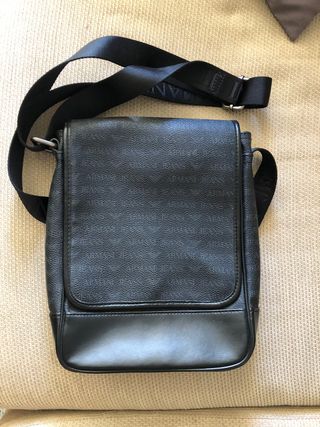 Bolso de hombre ARMANI JEANS de segunda mano por 50 EUR en Otura en WALLAPOP
