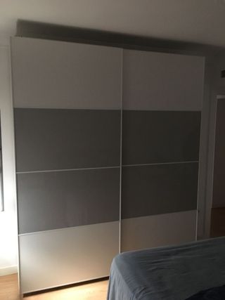 ARMARIO DORMITORIO de segunda mano por 300 € en Zaragoza en WALLAPOP