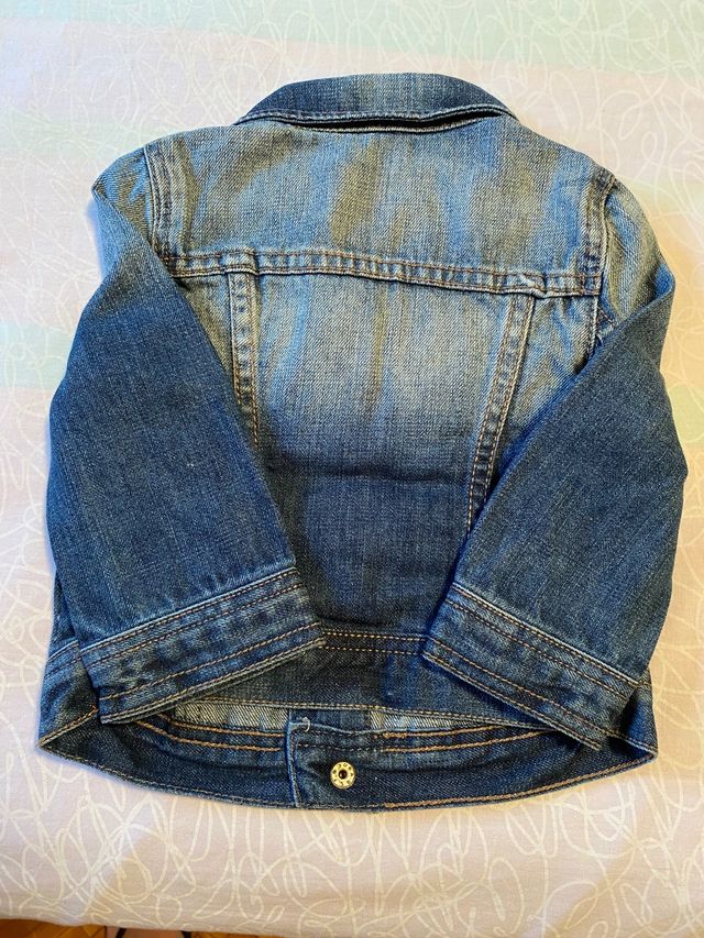 Chaqueta Tejana Benetton. 9-12 meses