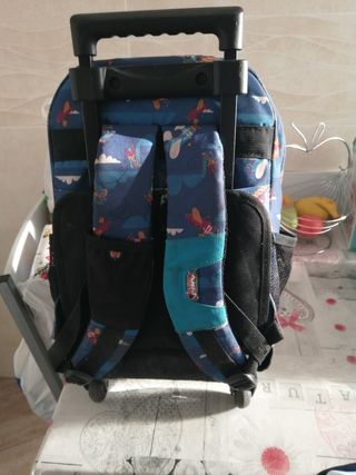 Mochila marca totto ñiño color azul con aviones de segunda mano por 25 EUR  en Leganés en WALLAPOP