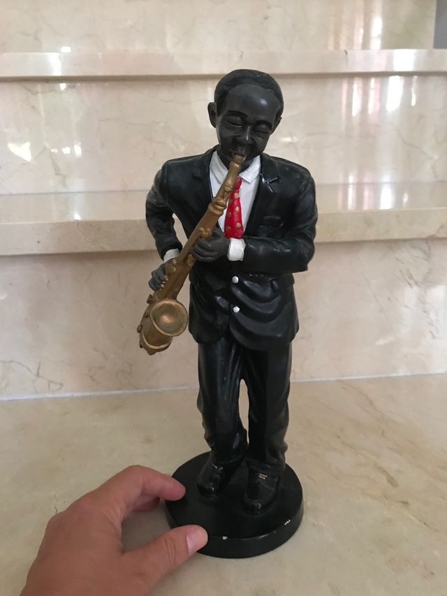 Sassofonista negrito 