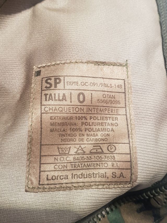 CHAQUETA CAMUFLAJE