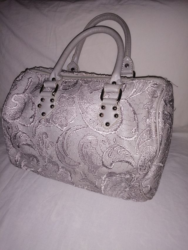 Bolso encaje gris nuevo.