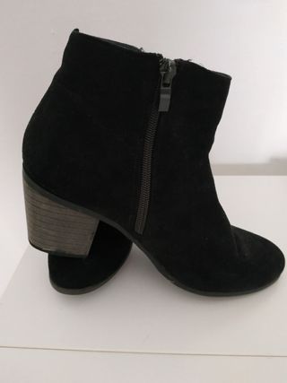 Botin negro marypaz N.38 de segunda mano por 8 EUR en Valencia en WALLAPOP