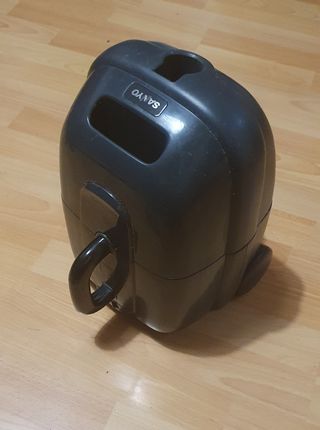 Aspiradora Sanyo Vacuum Cleaner de segunda mano por 19 EUR en Cornellà de  Llobregat en WALLAPOP