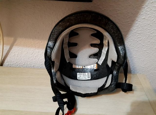 Patinete medium y casco