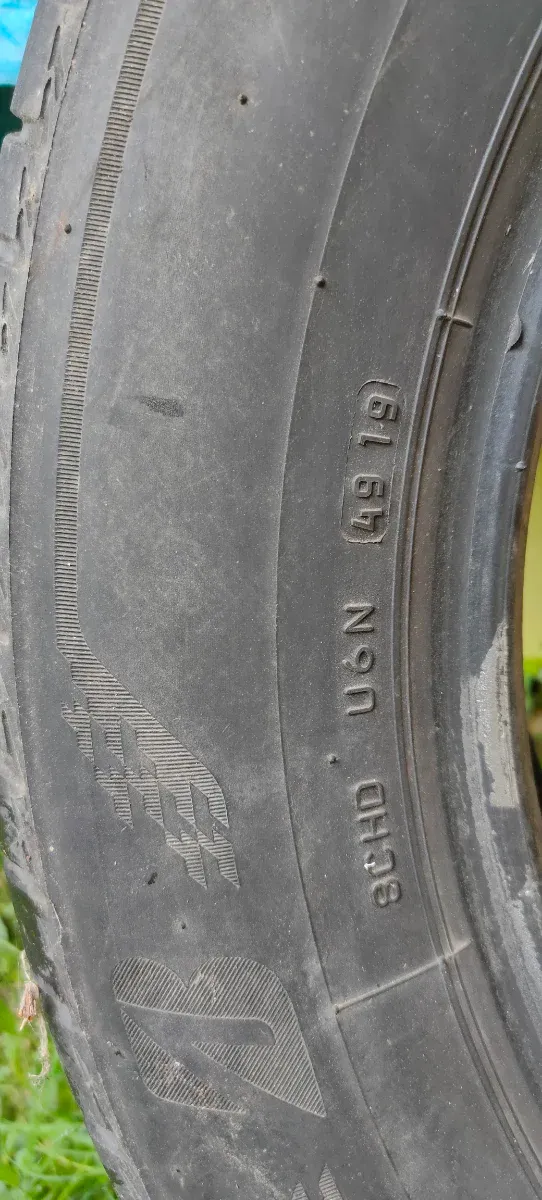 Neumaticos/Ruedas Bridgestone 225/60 R18 100 V
