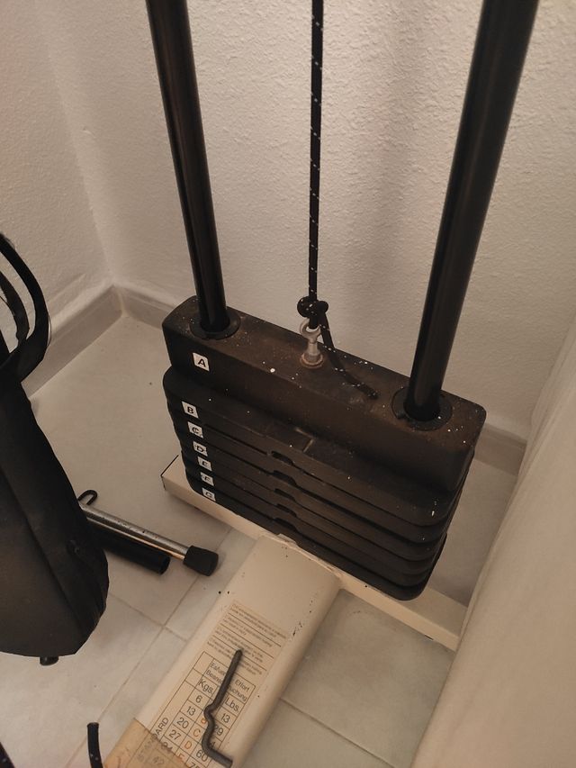 maquina gimnasio pesas BH nueva