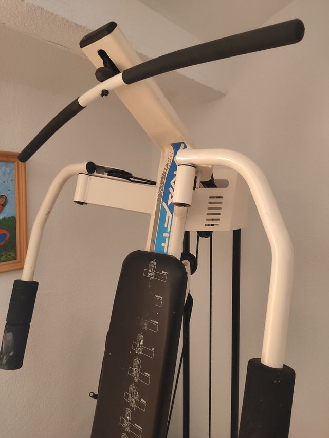 maquina gimnasio pesas BH nueva