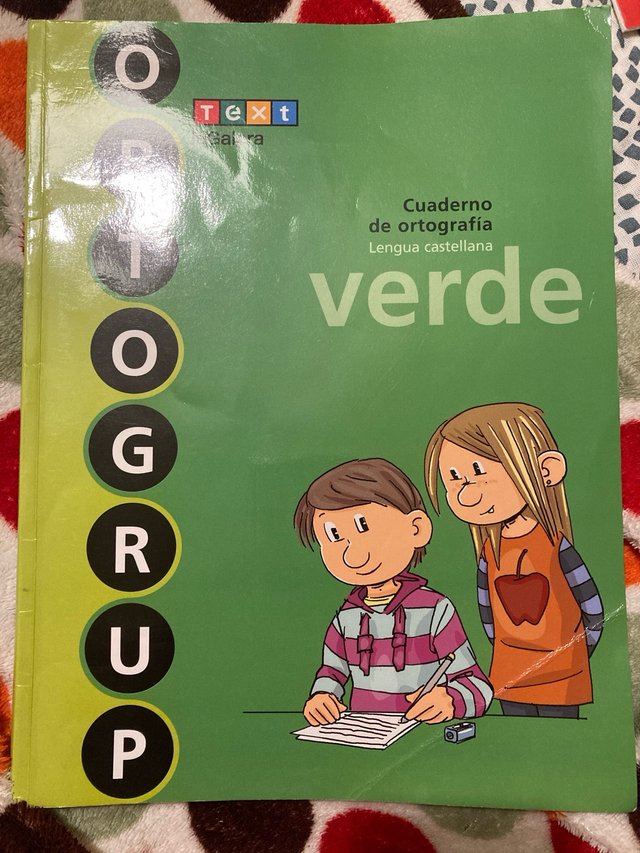 Verde. cuaderno de ortografía
