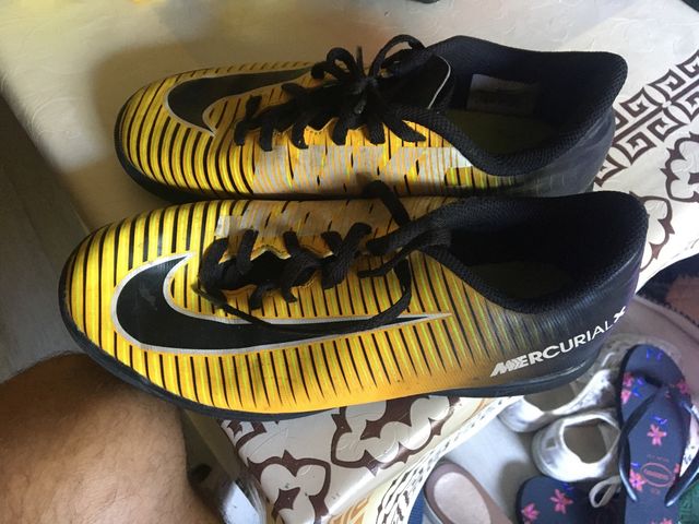botas de fútbol