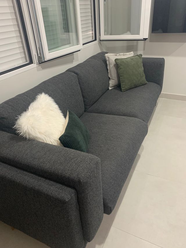 Sofá gris