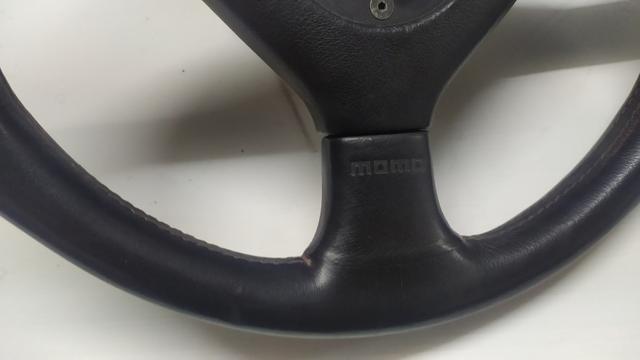 Volante Momo Cuero+piña VAG
