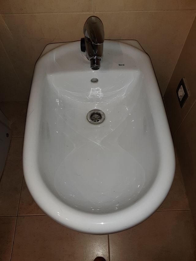 Bidet Roca con grifo Grohe nuevo