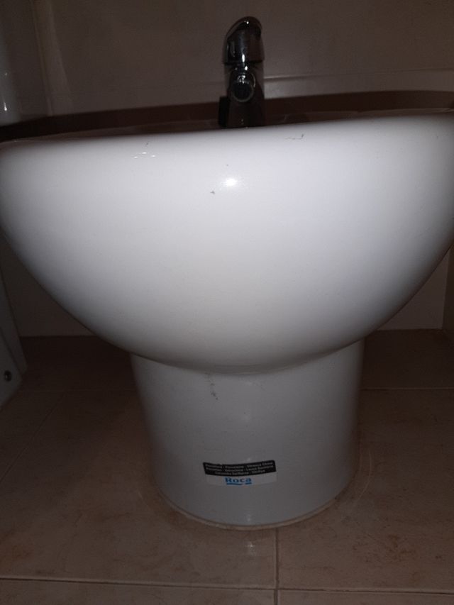 Bidet Roca con grifo Grohe nuevo