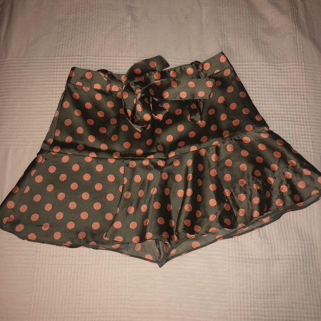 Shorts topos de Zara