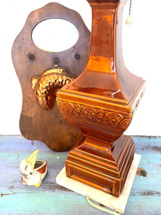 Antigua lámpara de mesa de Manises.