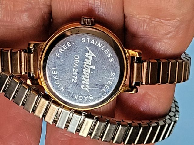 Curioso reloj vintage doble banda