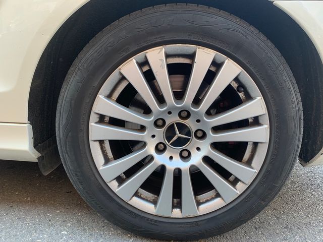 Llantas Mercedes R16