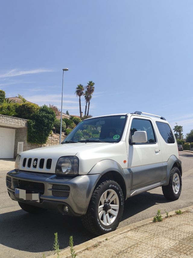 Suzuki Jimny 2010 de segunda mano por 12.500 € en El Masnou en WALLAPOP