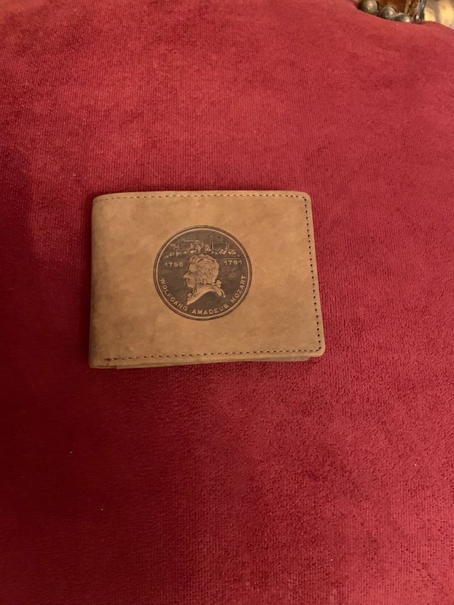 Billetero de piel sin estrenar