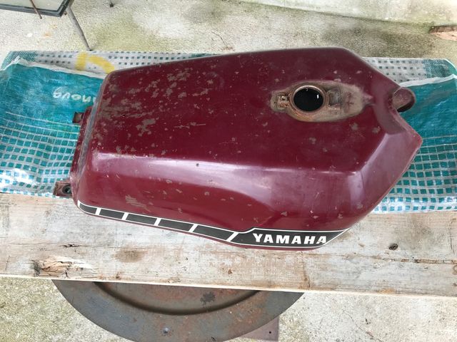 Depósito Yamaha RD400