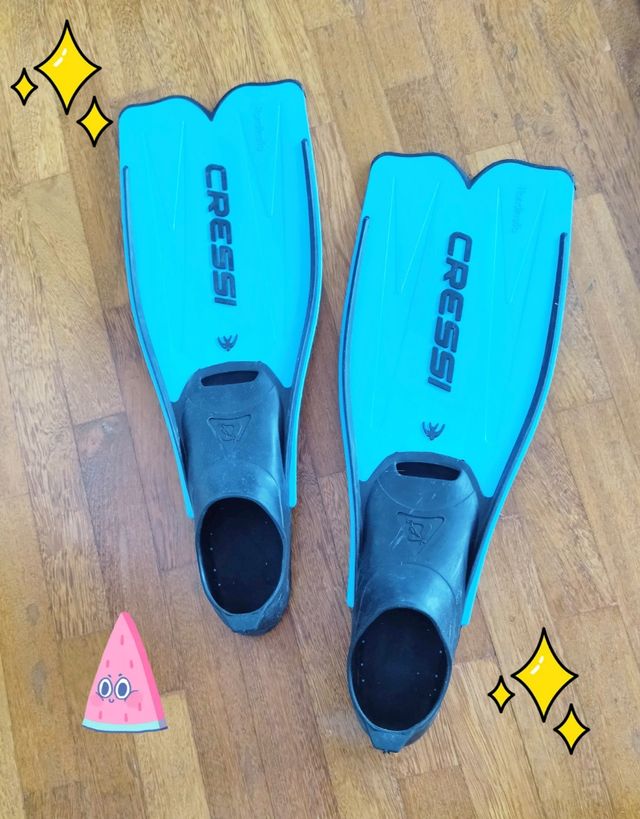 aletas talla 33,34 y  35,36