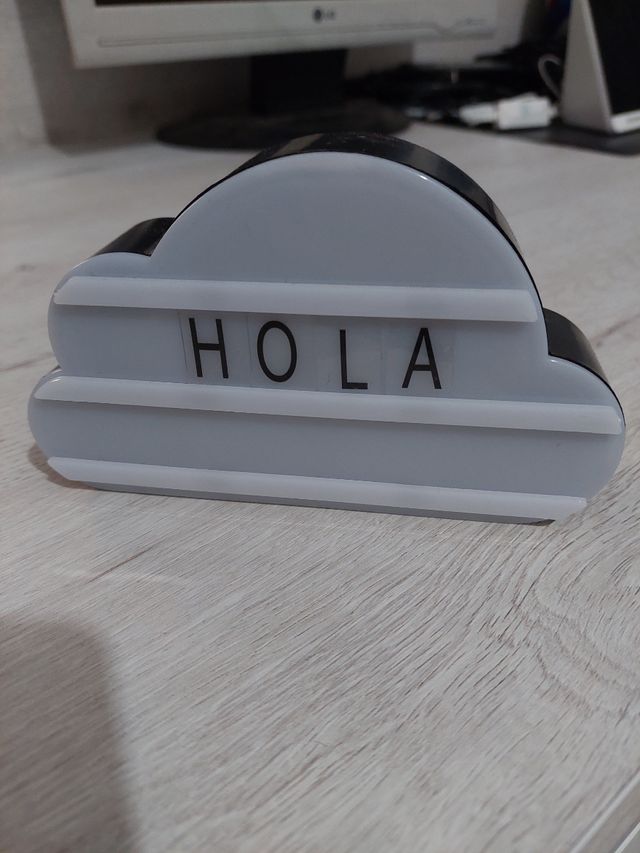 Nube luminosa personalizable con letras 