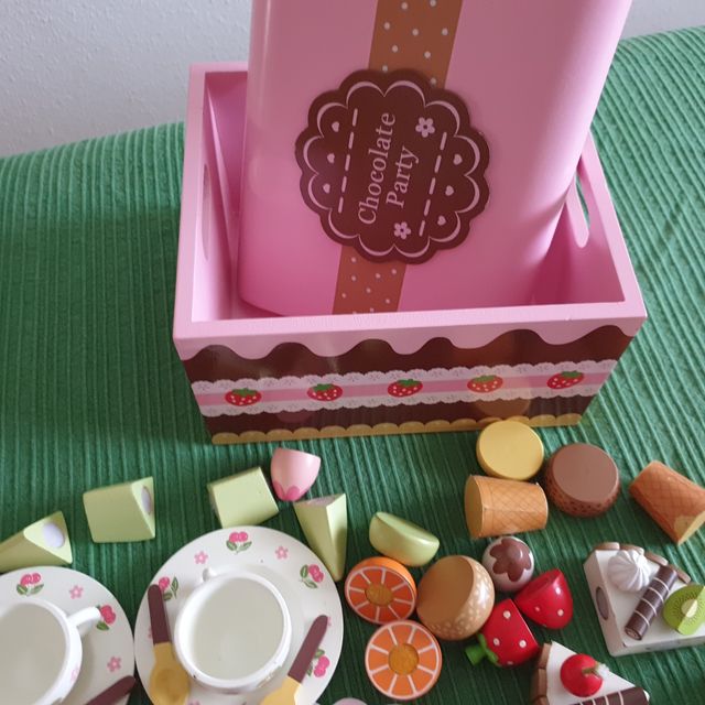 Piezas de madera fiesta cumpleaños.