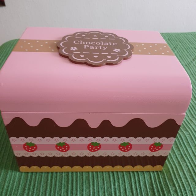 Piezas de madera fiesta cumpleaños.