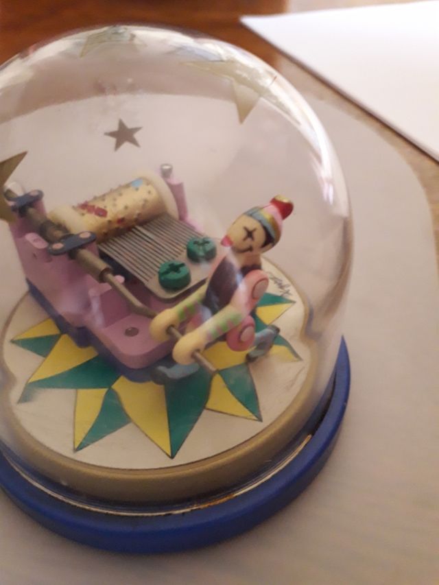 Caja de musica pierrot de pierre