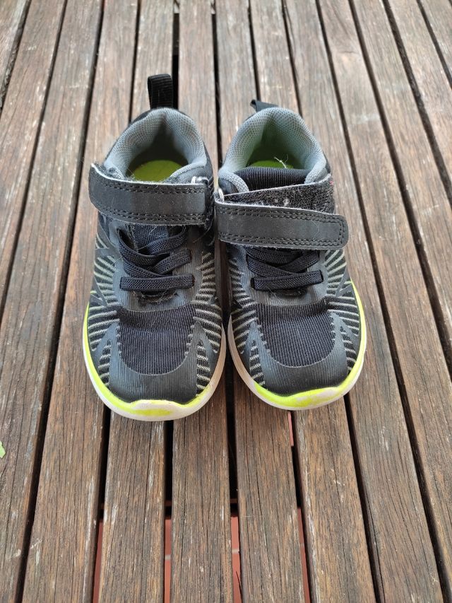 Zapatillas Primark talla 24