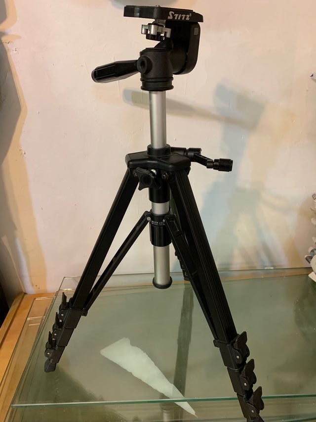 Tripode metalico para foto-video 150 a 39 cm