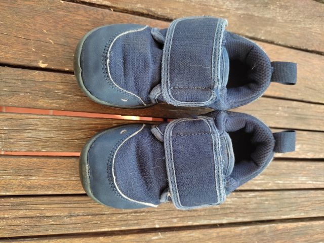 Zapatillas Decathlon talla 23