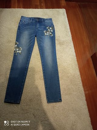 Pantalón vaquero Tintoretto de segunda mano por 18 EUR en Zalla en WALLAPOP