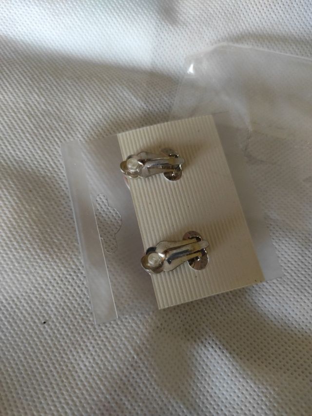 Pendientes de pinza rosas